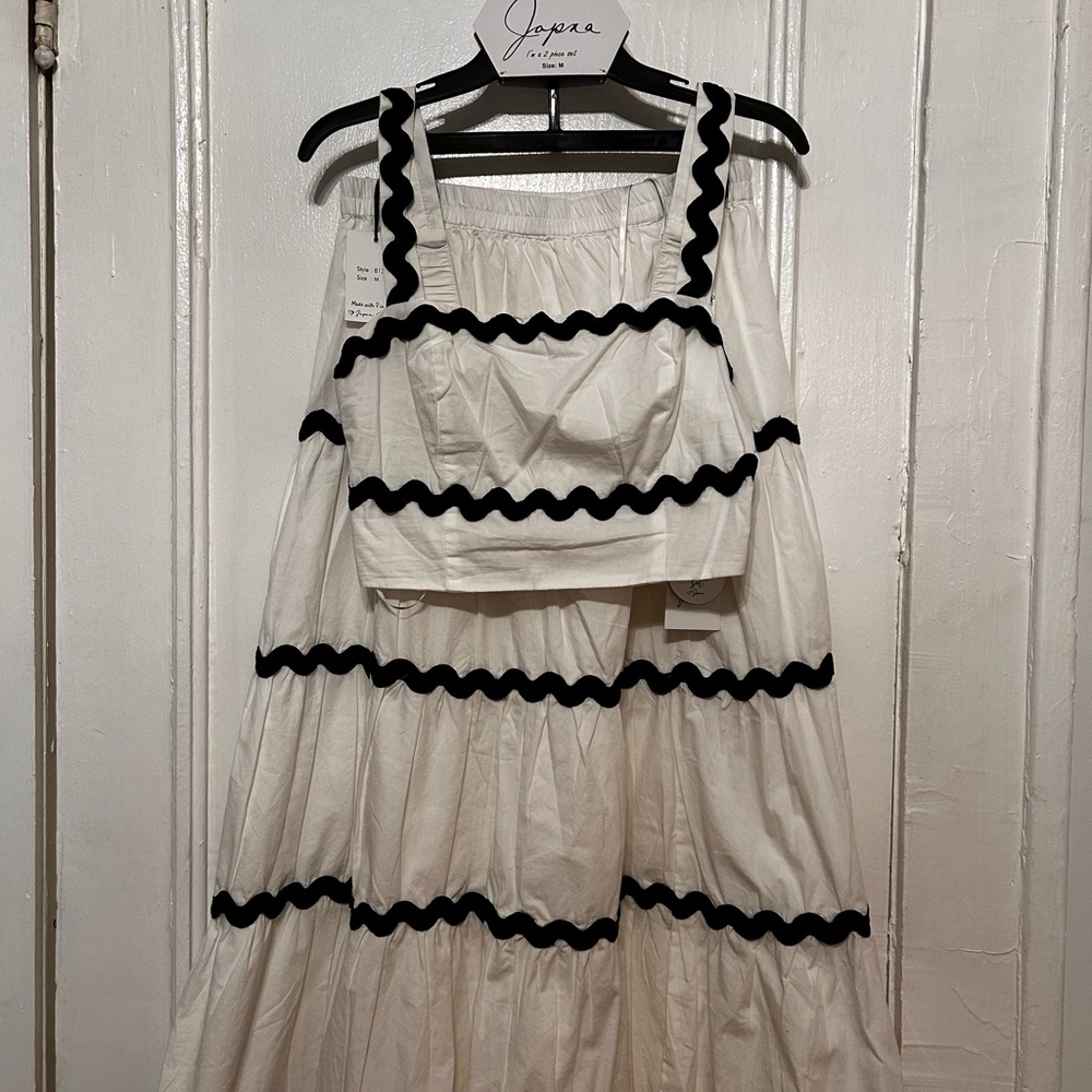 Japna White and Black Skirt Set